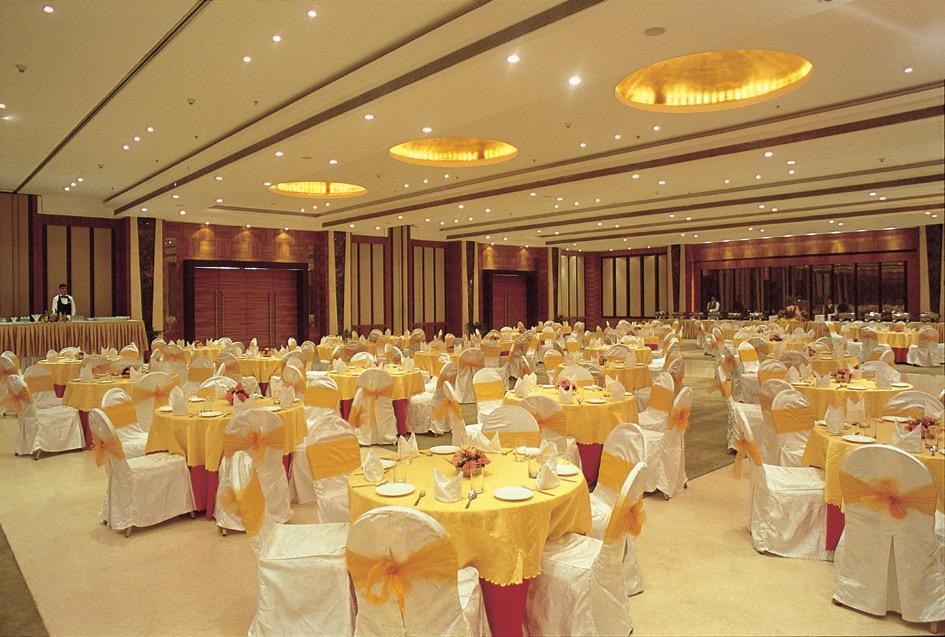 Aveda Hotel - Ludhiana Exterior photo