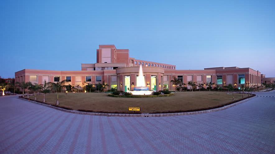 Aveda Hotel - Ludhiana Exterior photo